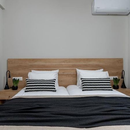 Appartamento Stylish Abode Under Acropolis W/ Sunny Courtyard! Atene Esterno foto