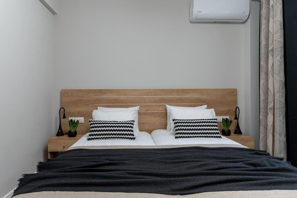 Appartamento Stylish Abode Under Acropolis W/ Sunny Courtyard! Atene Esterno foto