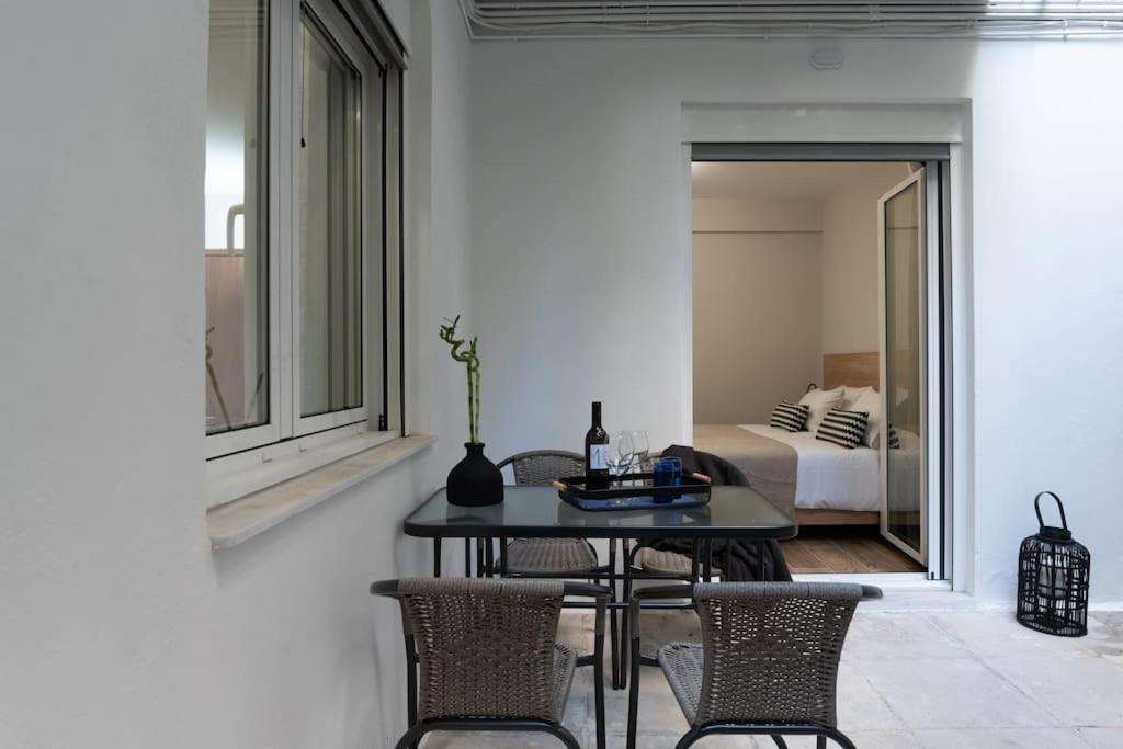 Appartamento Stylish Abode Under Acropolis W/ Sunny Courtyard! Atene Esterno foto