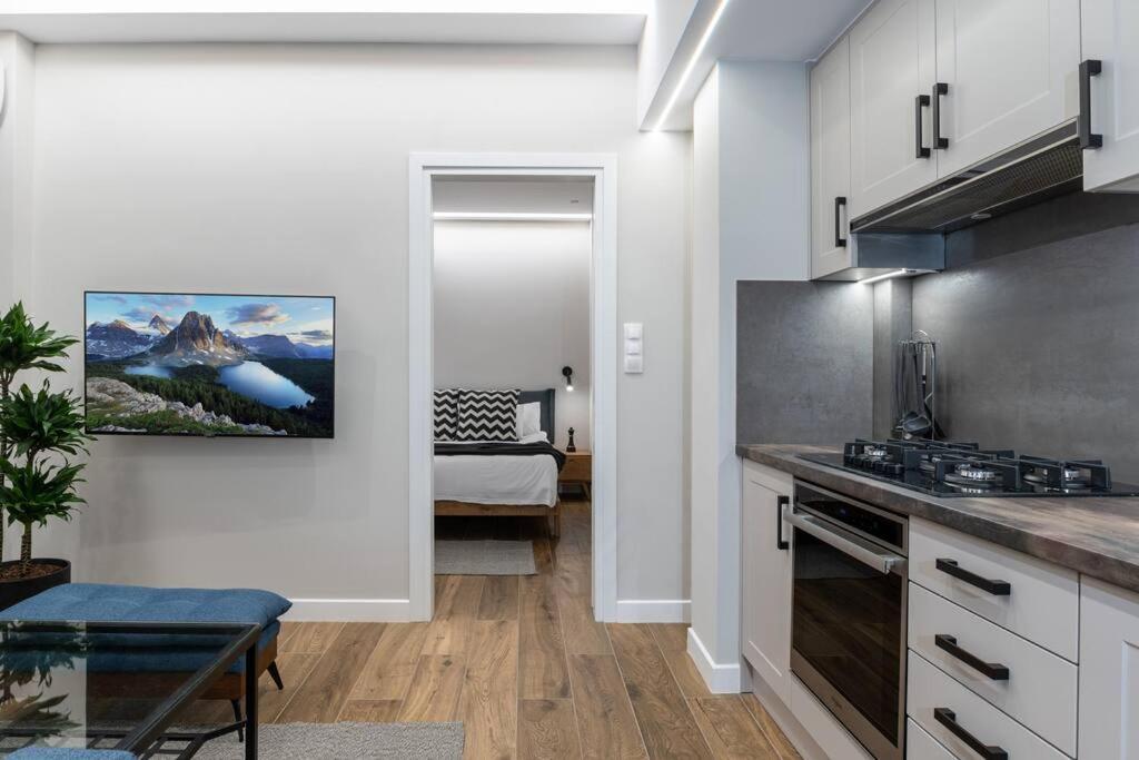 Appartamento Stylish Abode Under Acropolis W/ Sunny Courtyard! Atene Esterno foto