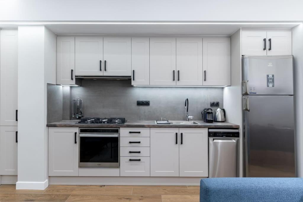 Appartamento Stylish Abode Under Acropolis W/ Sunny Courtyard! Atene Esterno foto
